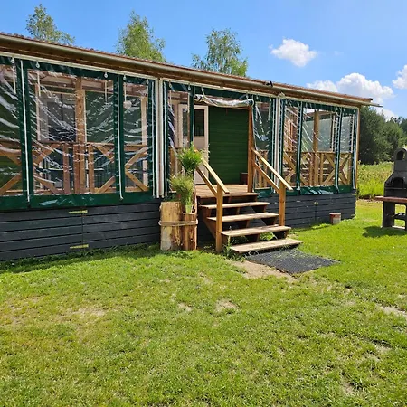 Letniskowy Zielony-caloroczny Feriehus