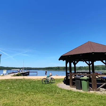 Letniskowy Zielony-caloroczny Feriehus